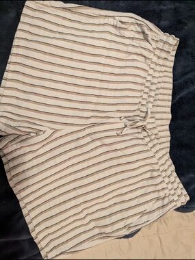 Old Navy Striped Linen Shorts with Tan & Gray Stripes Women's